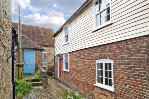 View Full Details for Lion Street, Rye, East Sussex TN31 7LB