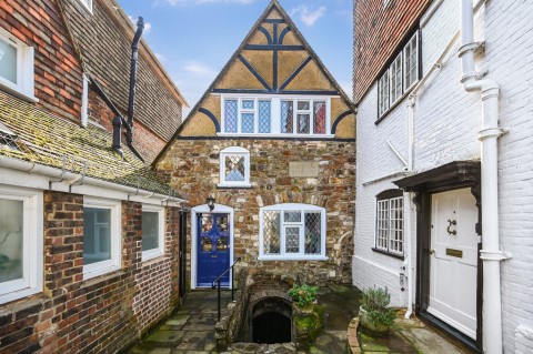 View Full Details for Church Square, Rye, East Sussex TN31 7HE