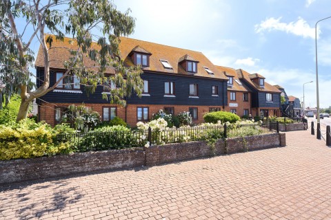 View Full Details for Strand Court, Rye, East Sussex TN31 7NY